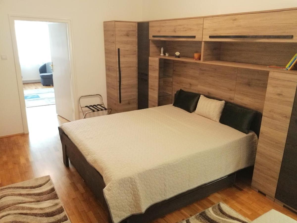 Matilda Apartman Apartment ไฮจ์ดุสโซบอสโล ภายนอก รูปภาพ